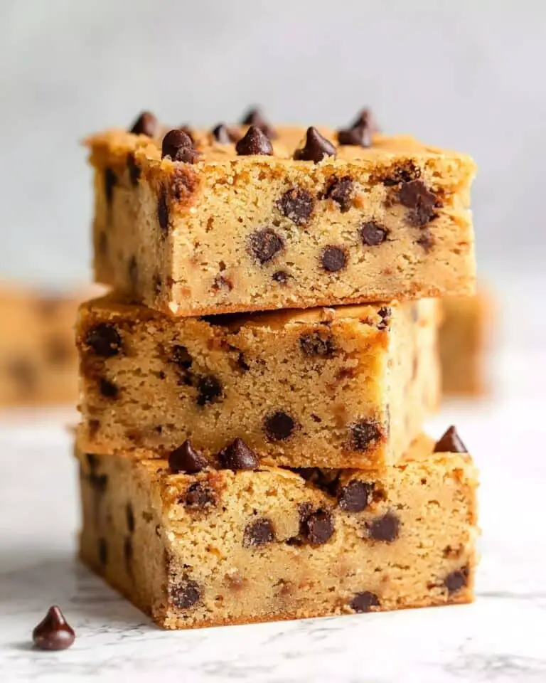 Protein Blondies with Gooey Chocolate Chips Recipe