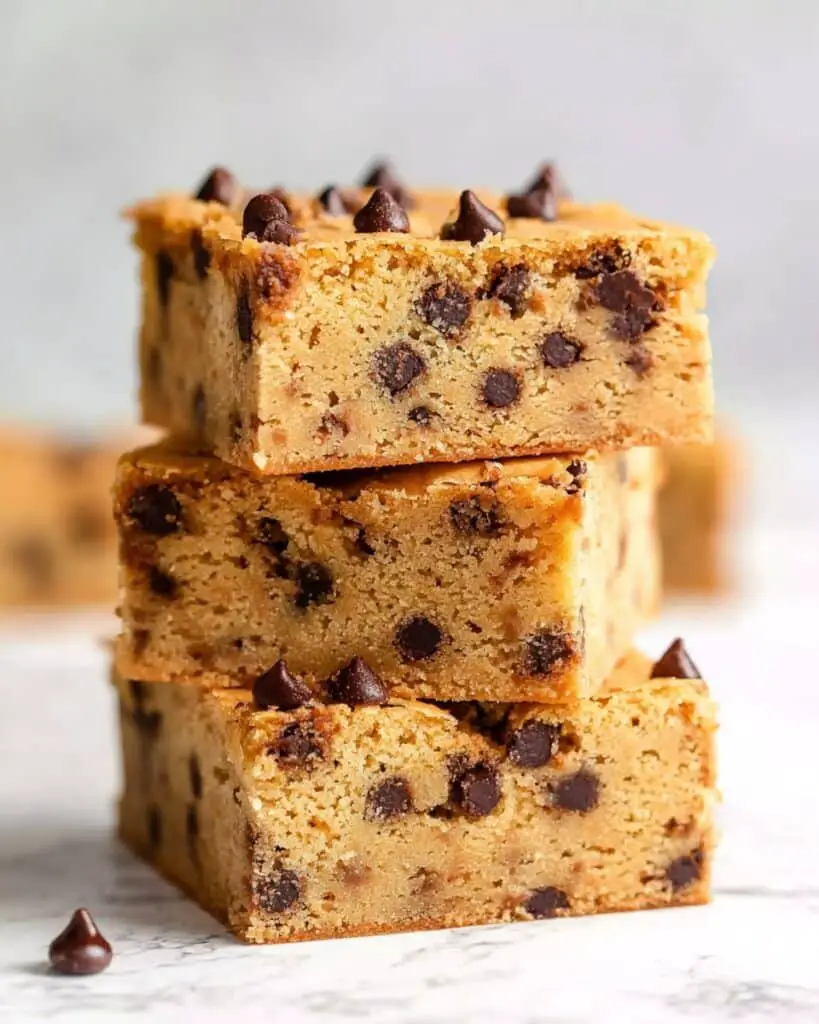 Protein Blondies with Gooey Chocolate Chips Recipe