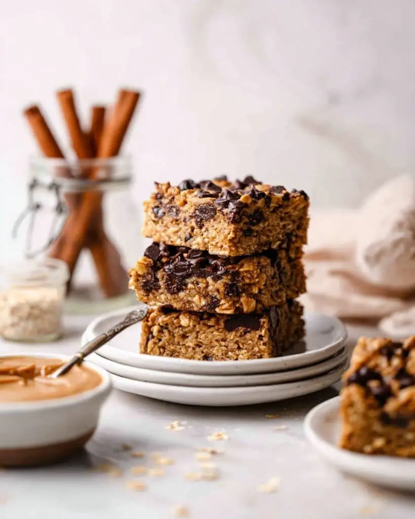 Peanut Butter Banana Baked Oatmeal Bars Recipe