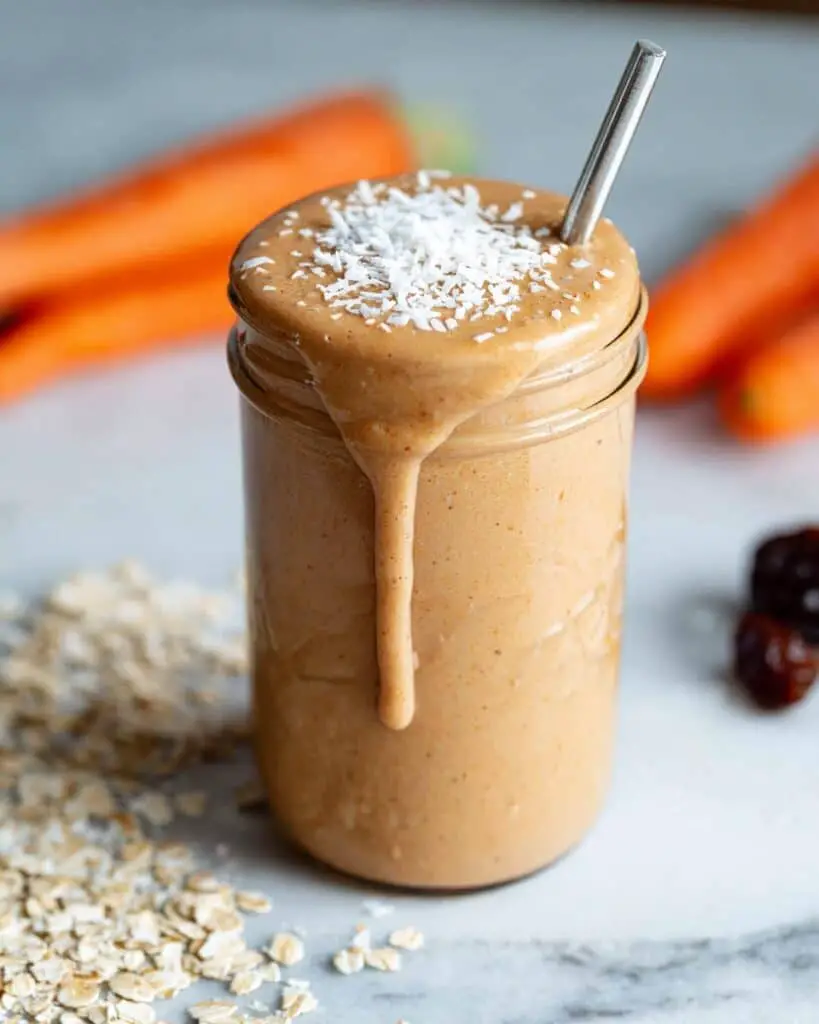 Creamy Carrot Banana Smoothie with Oats, Raisins, and Walnuts Recipe