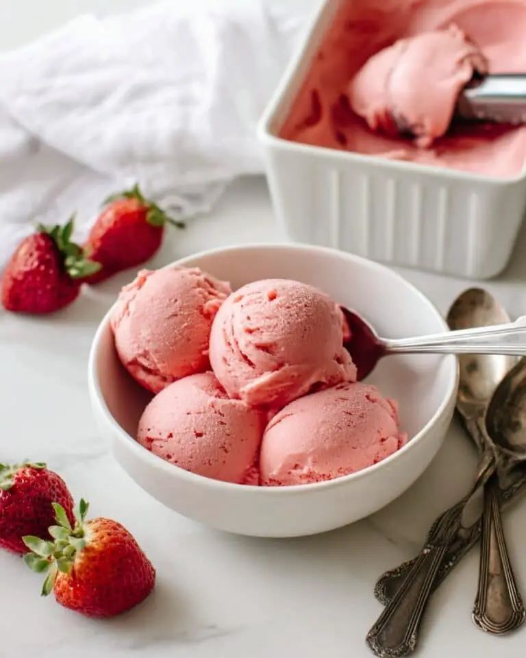 Homemade Strawberry Frozen Yogurt Recipe